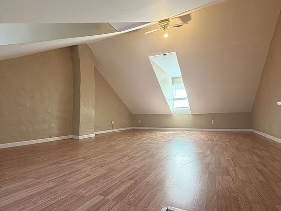 5th image of 727 Chestnut St #2