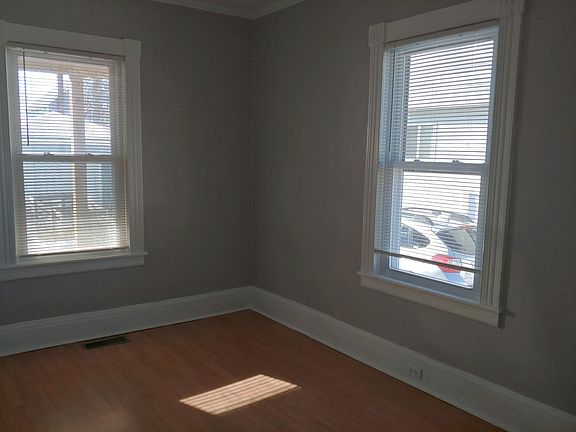 5th image of 7 Burwell St #1