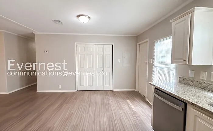 11711 Greenglen Dr — Photo 8