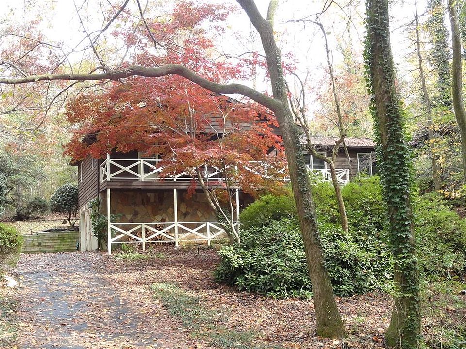 1st image of 223 Sabrina Ct