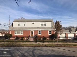 389 Leonard Ave, Staten Island, NY 10302
