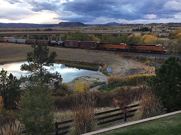Bike path, train, golf East