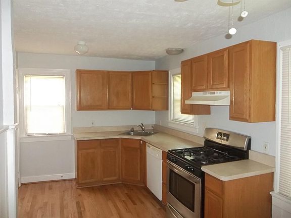 3rd image of 1260 Coolidge Ave
