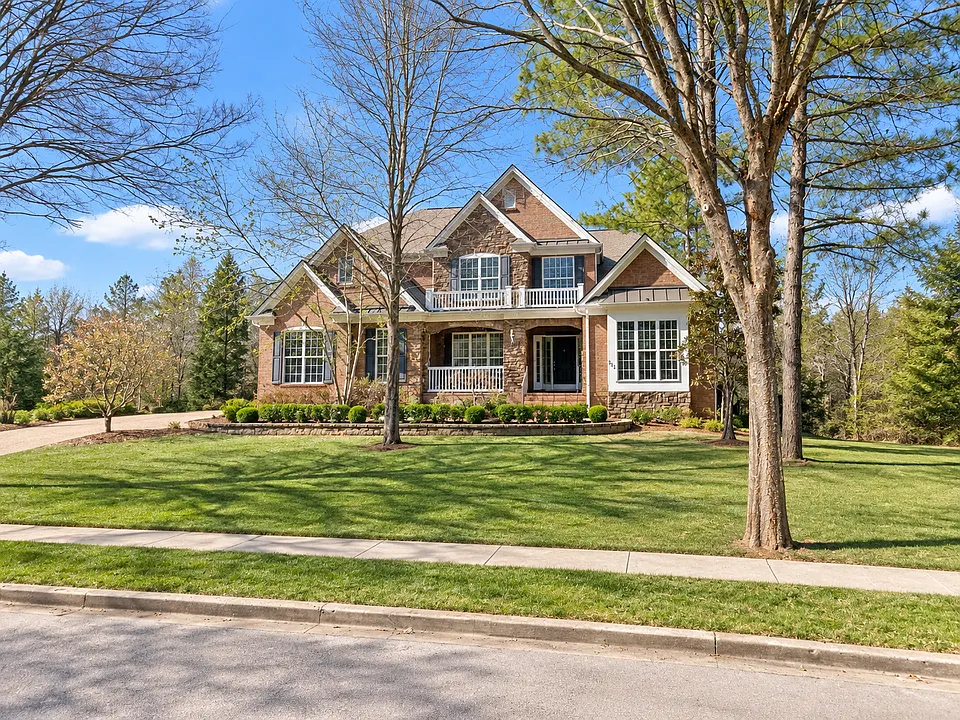 212 Conservatory Dr