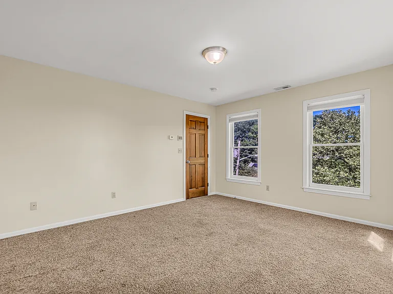 33 Serafin Ct — Photo 19