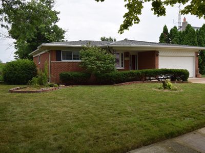 27728 Oakcrest Dr, Brownstown, MI, 48183