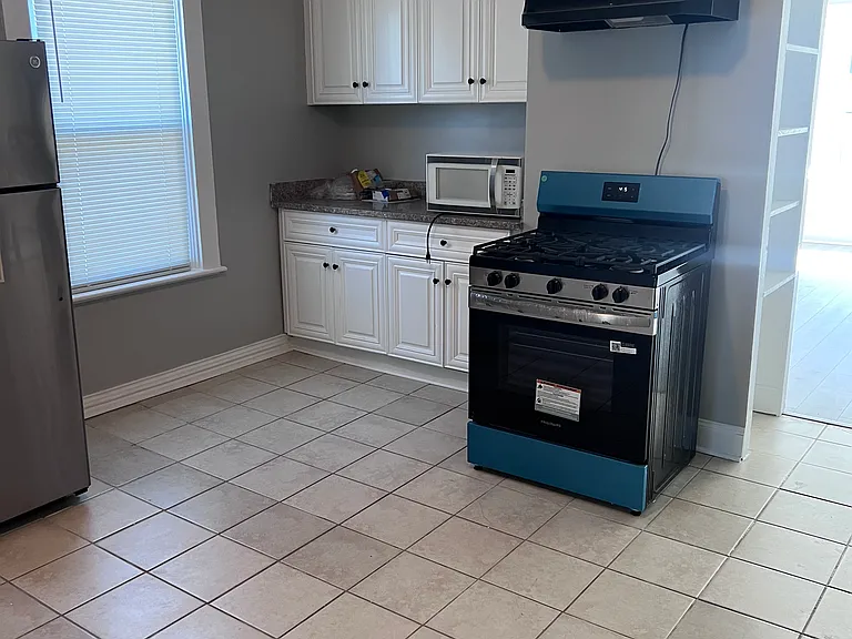 496 Summer St #3 — Photo 7