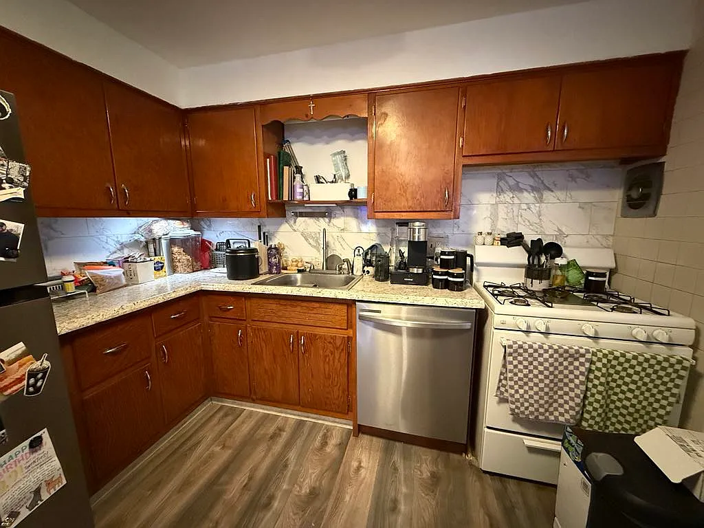 308 Virginia Ave — Photo 2