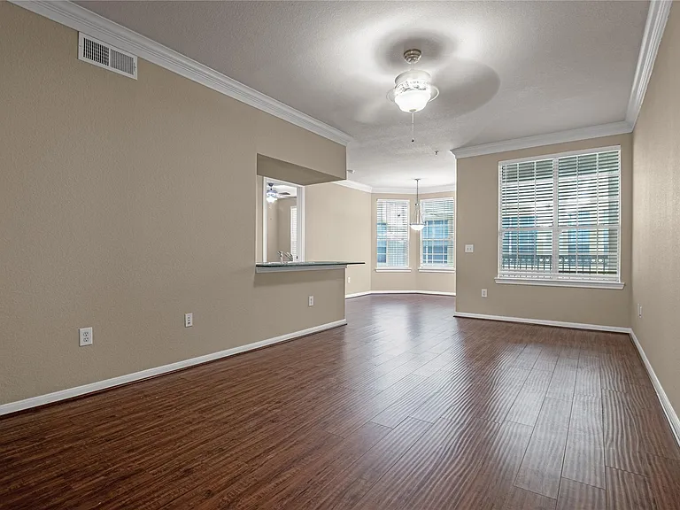 7575 Kirby Dr #3202 — Photo 9
