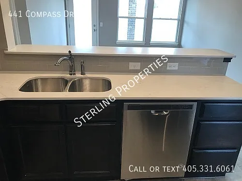 441 Compass Dr — Photo 12