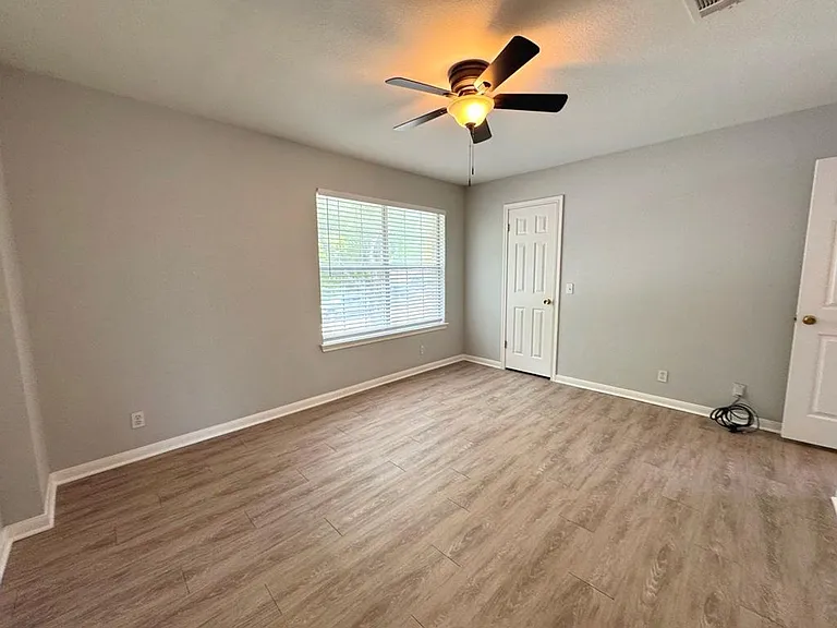 1009 Rutgers Dr — Photo 32