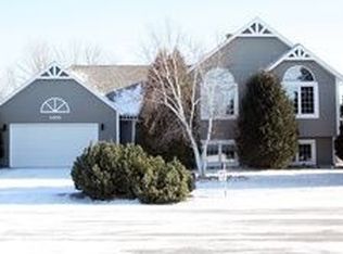 2908 29th St S, Moorhead, MN 56560