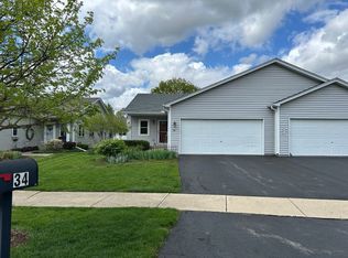 34 S Juniper Dr, North Aurora, IL 60542
