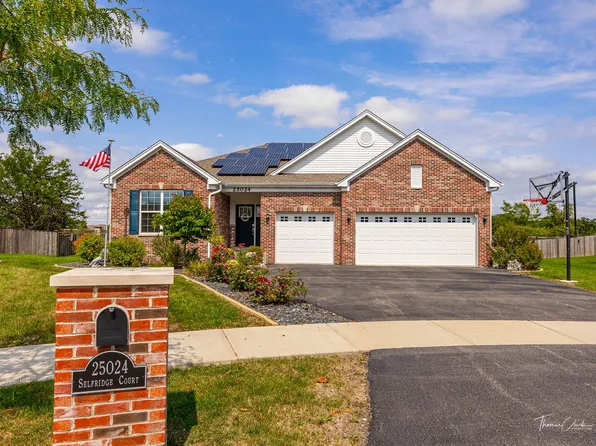 25024 W Selfridge Ct, Plainfield, IL 60586