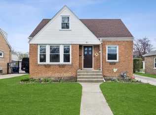 1511 Kemman Ave, La Grange Park, IL 60526