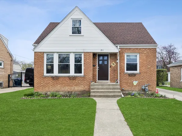 1511 Kemman Ave, La Grange Park, IL 60526