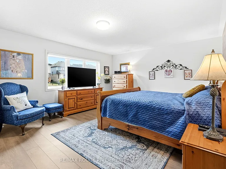 1017 Trailsview Ave — Photo 11