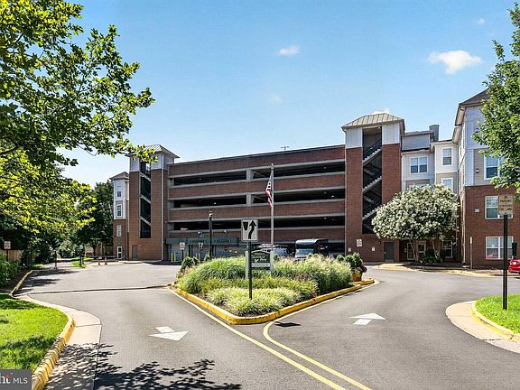 4th image of 3830 Lightfoot St Unit 325