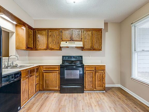 2nd image of 1017 Glendale Dr APT 55