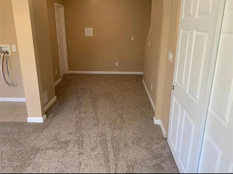 409 Omar Ct — Photo 19