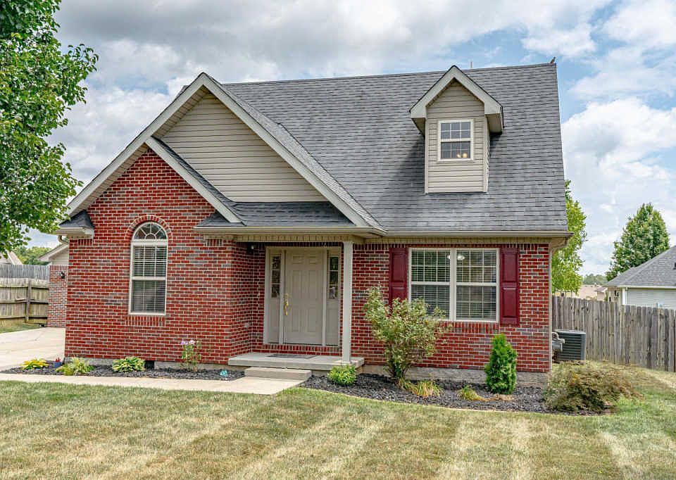 1st image of 226 Forest Park Dr