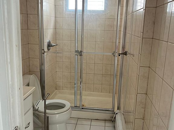 5th image of 69 Indiana Ave #2