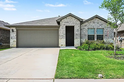 513 Bronze Cir W Photo 1