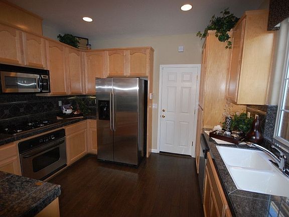 5th image of 5040 Whins Ct