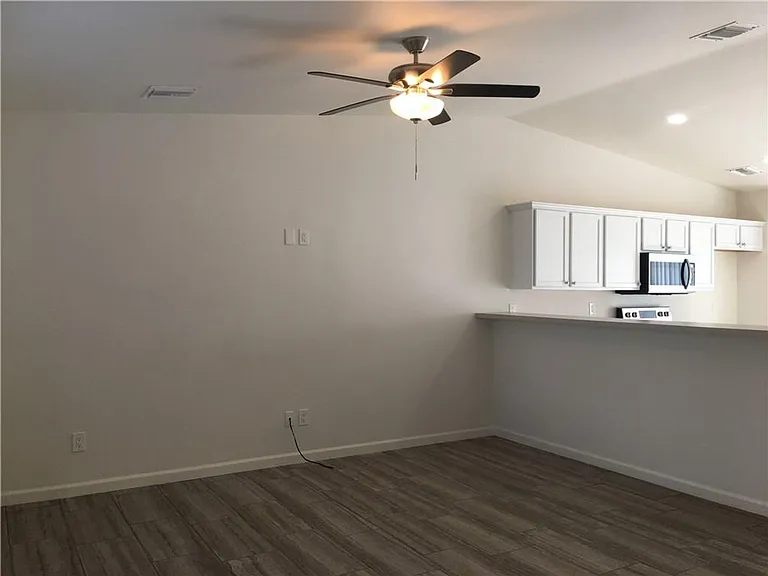 5085 Jacaranda Pl — Photo 3