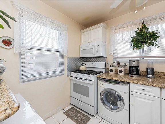 5th image of 1057 Fenwood Dr APT 3