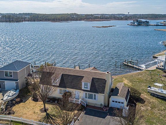 3rd image of 38390 Bayberry Ln