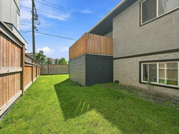 7734 S Bowness Rd NW #2, Calgary, AB T3B 0H1