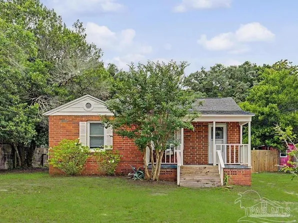 514 NW Syrcle Dr, Pensacola, FL 32507