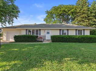 N92W17382 Forest Dr, Menomonee Falls, WI 53051