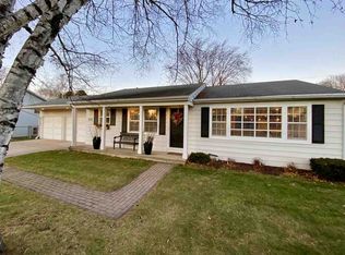 1676 Murphy Dr, Green Bay, WI 54303