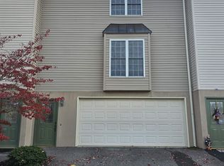 90 Clear Spring Dr, Morgantown, WV 26508