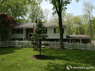 36 Coppergate Dr, Basking Ridge, NJ 07920