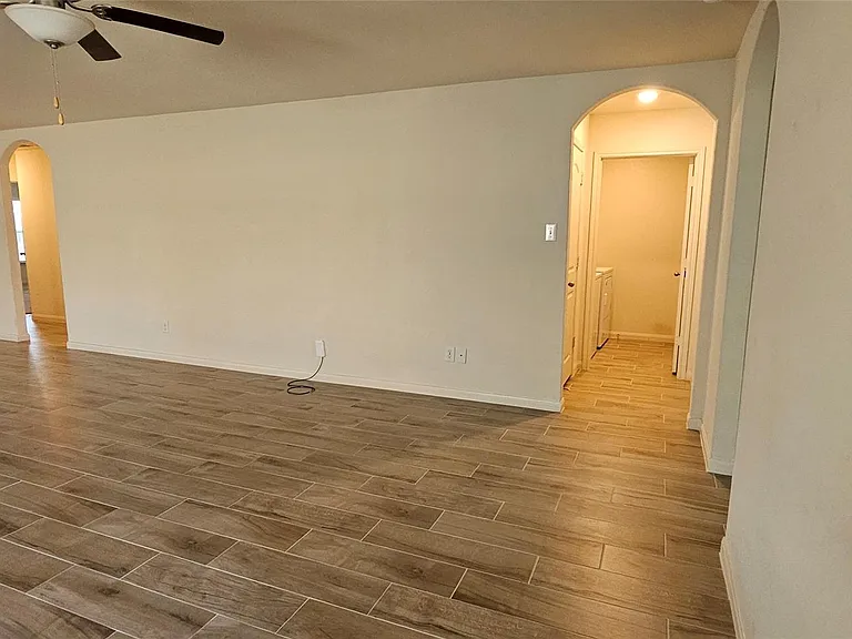 161 Allington Cir — Photo 5