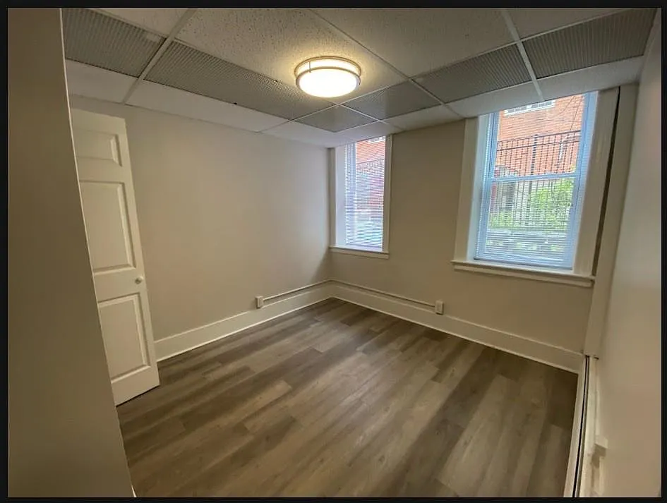 5608 Hudson Ave — Photo 4