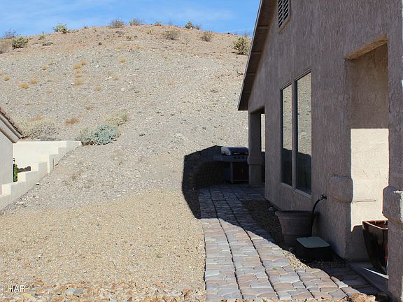 3rd image of 4179 Mercury Dr