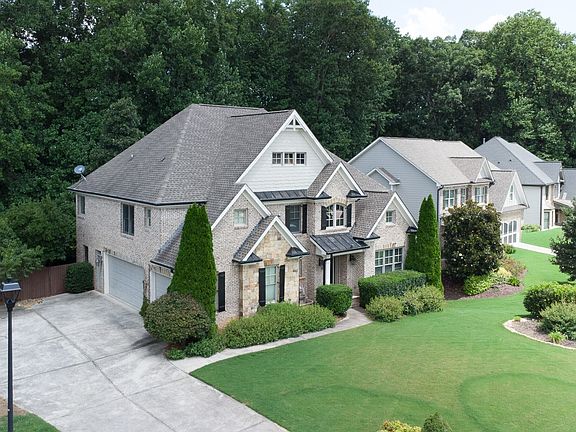 3rd image of 6905 Concord Brook Ln