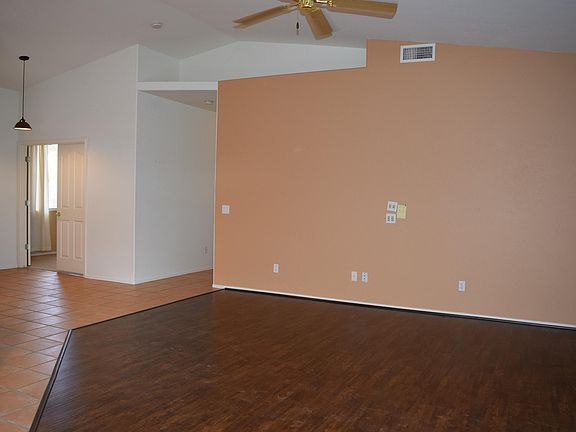 5th image of 1131 S Vista Grande Dr