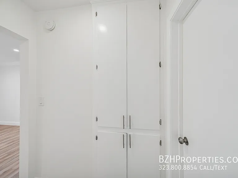 1215 N Hayworth Ave #104B — Photo 13