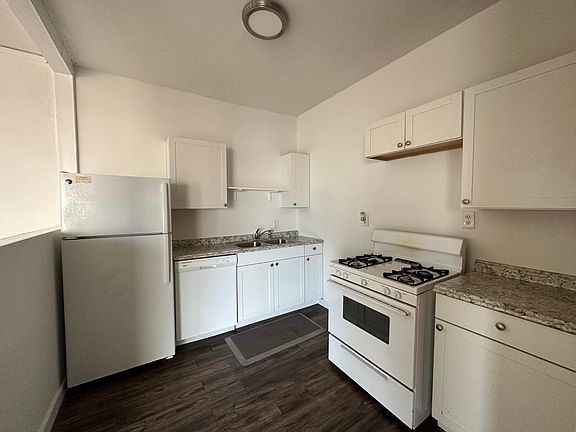 5th image of 2305 W Fig St