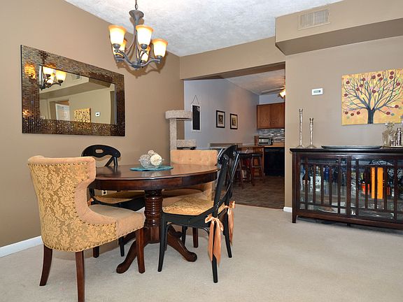 3rd image of 221 Ringwood Ave APT A-2