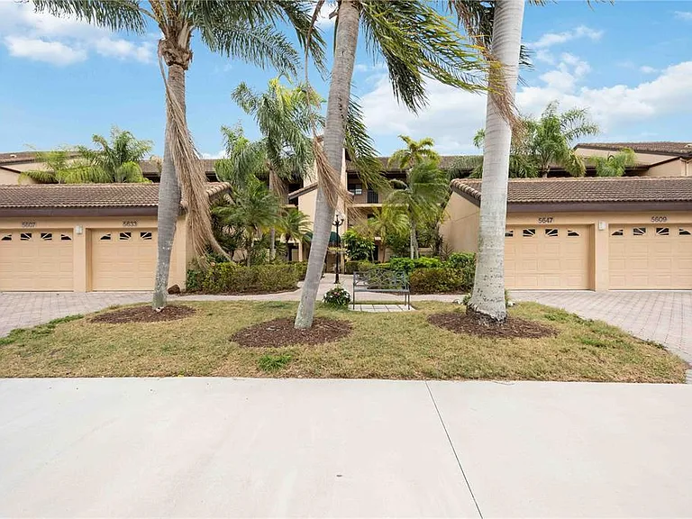 5627 Ashton Way #5627 — Photo 46