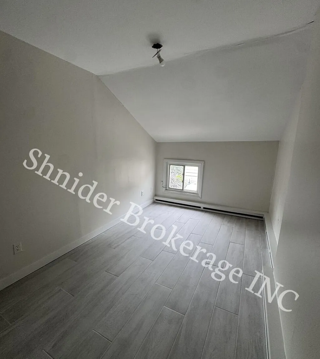 4 bed, 1200 sqft, $2,799 — Photo 4
