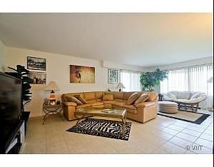 1st image of 6833 N Kedzie Ave APT 908