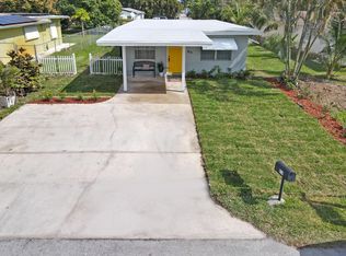 814 Rudolf Rd, Lake Worth, FL 33461