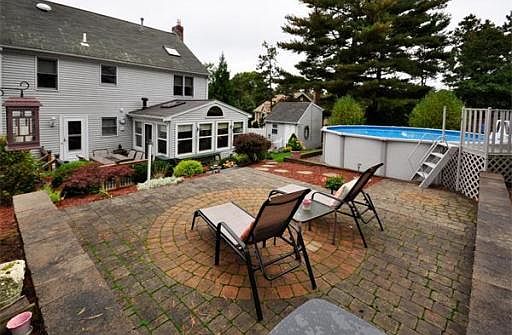 3rd image of 31 Village West Trl
